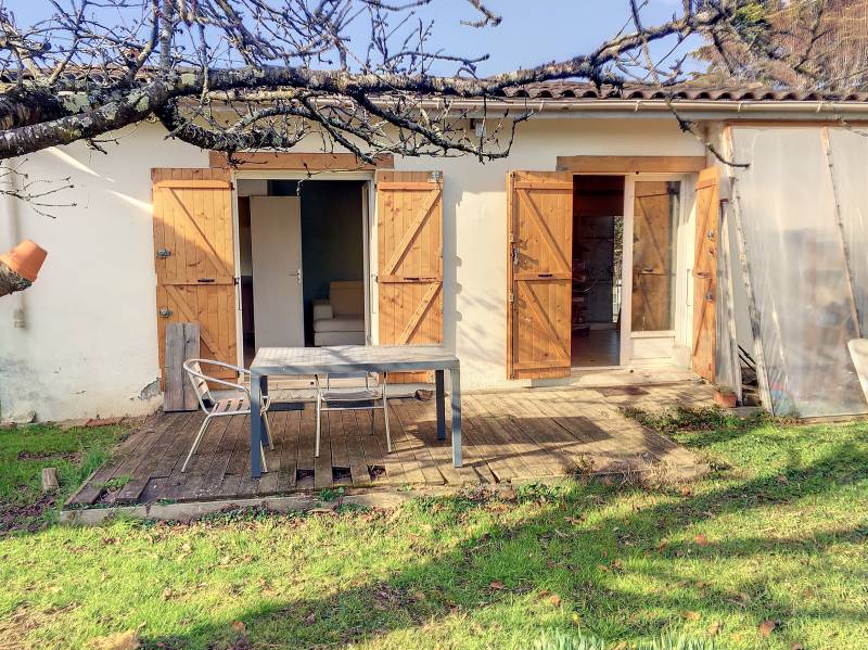 Maison idéalement située sur la commune de Blagnac, au cœur de la vieille ville. 